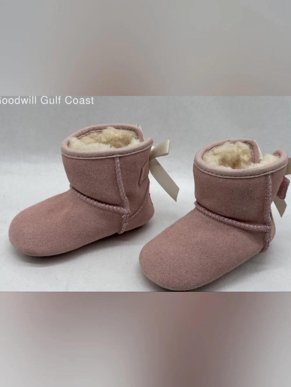 UGG® Baby Girls' Jesse Bow II Booties Size Small 2/3 NIB MSRP $75